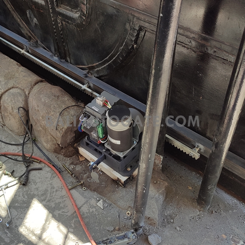 Gate Opener Remote di Bali